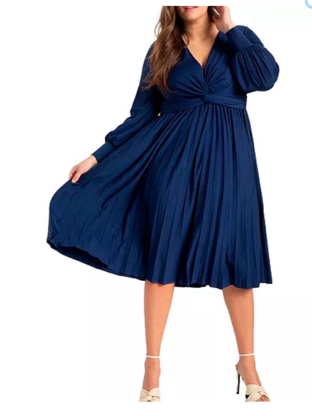 Elloquii Beautiful Blue Women's Knot Front Pleated Skirt Dress